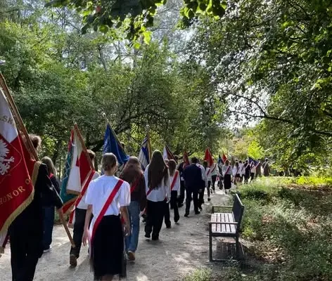 Marsz Pamięci Sybiru przeszedł ulicami Piaskowej Góry