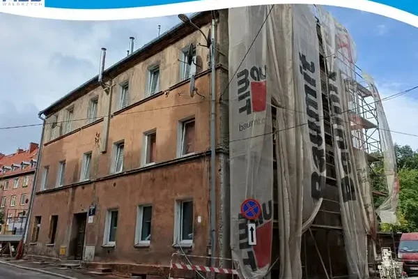 Wałbrzych: termomodernizacja budynków przyspiesza – prace na ul. Rolniczej 5