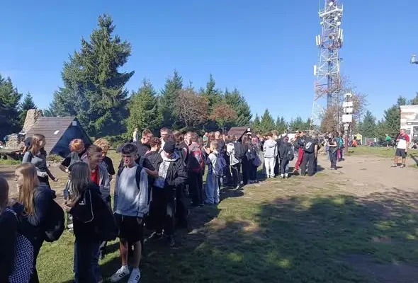 46 uczniów na 64. Zlocie Turystów PTTK na Wielkiej Sowie – Święto Turystyki w praktyce