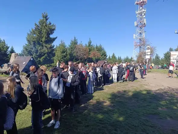 46 uczniów na 64. Zlocie Turystów PTTK na Wielkiej Sowie – Święto Turystyki w praktyce