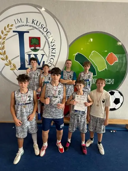 Mistrzostwo Wałbrzycha w koszykówce chłopców – drużyna z klas 7-8 najlepsza