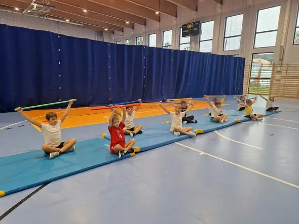 Gimnastyka korekcyjna w szkole – zajęcia dla uczniów klas I-III
