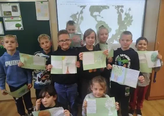 Światowy Dzień Drzewa w klasach I–III