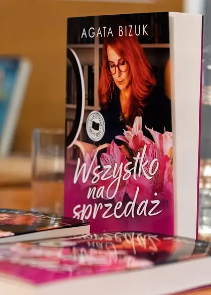 Agata Bizuk promowała w Mieroszowie swoją najnowszą książkę „Wszystko na sprzedaż”