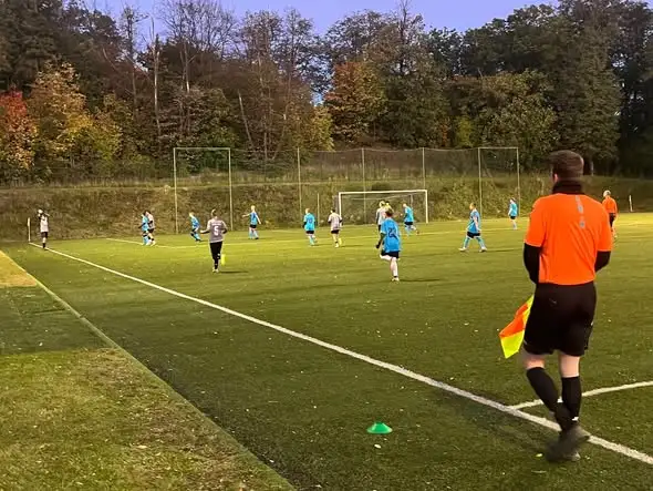 Trzy zwycięstwa i jedna porażka – młodzież Górnika Boguszów-Gorce w świetnej formie