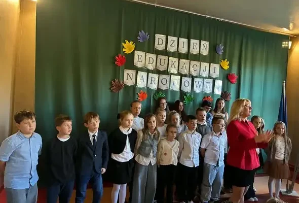 Dzień Edukacji Narodowej w ZSP nr 2 w Wałbrzychu – nauczyciele mają supermoce?