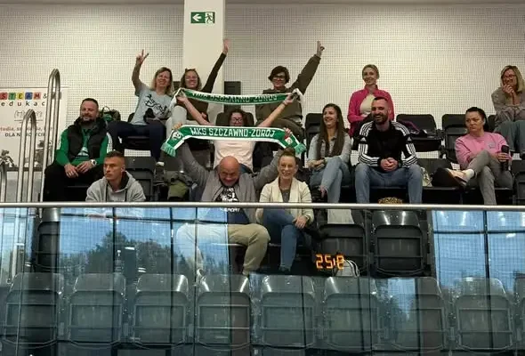 Młodzi piłkarze z MKS Szczawno-Zdrój z uśmiechami wrócili z turnieju żaka