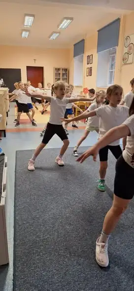 FitSchool w wałbrzyskiej „28”: ruch, zdrowie i wirtualny trener dla najmłodszych