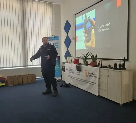 Jedlina-Zdrój: warsztaty z gotowości kryzysowej w OSP — blackout, łączność i pierwsza pomoc
