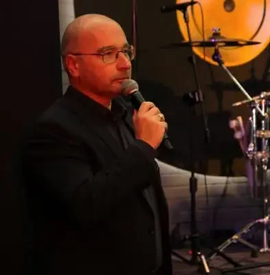 Gminne Obchody Dnia Seniora w Czarnym Borze – muzyczna podróż z Winyl Band