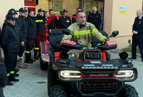 Nowy quad ratowniczy i przyczepa dla OSP Jedlina-Zdrój