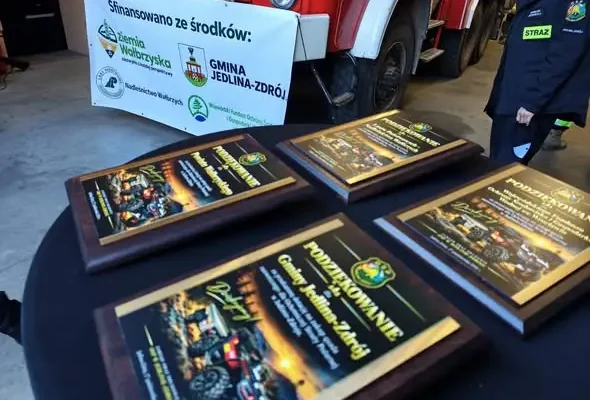 Nowy quad ratowniczy i przyczepa gaśnicza dla OSP Jedlina-Zdrój